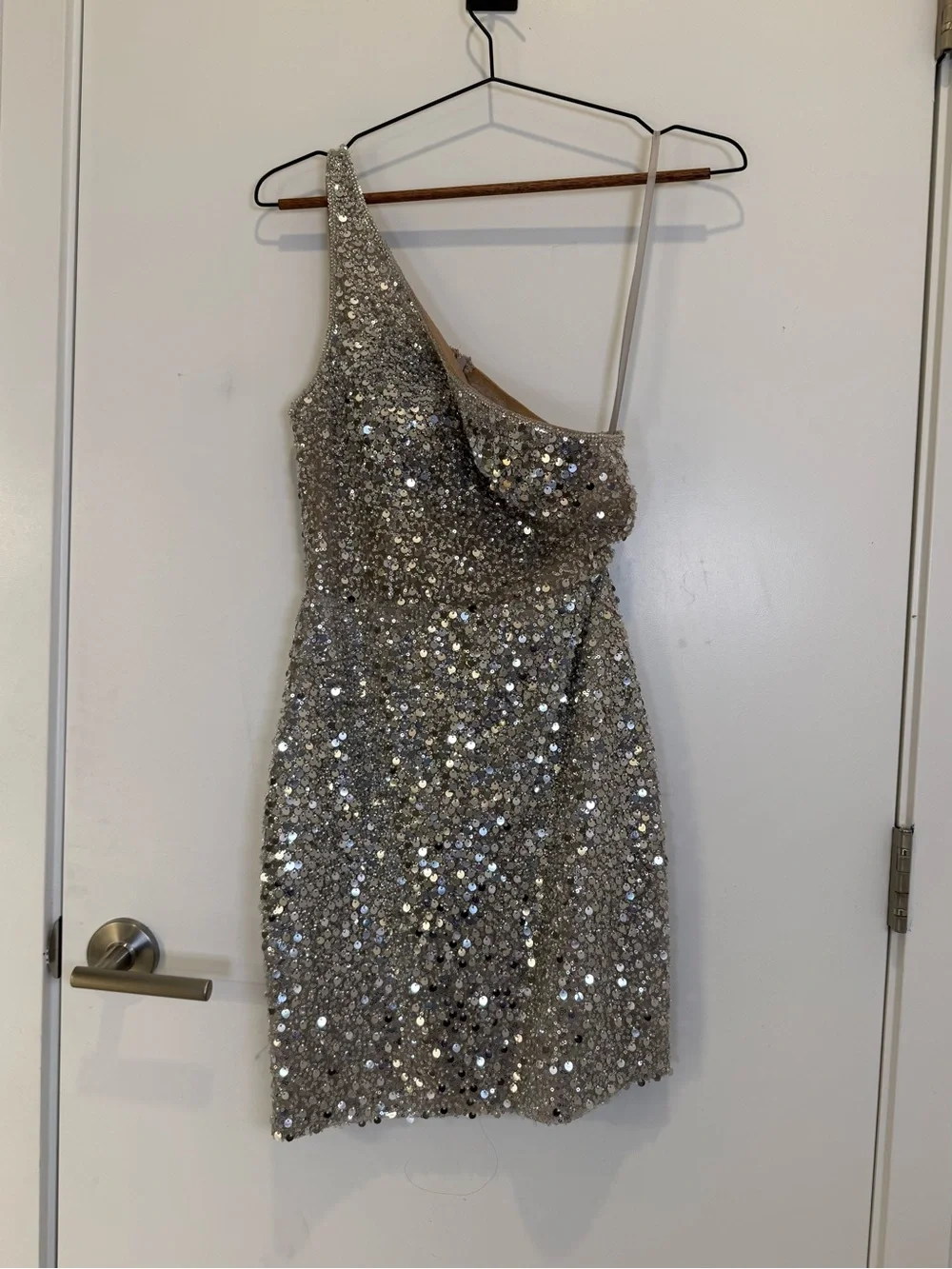 NWT Gianni Bini Juniors One-Shoulder Silver Sequin Beaded Mini Dress - Picture 2 of 11